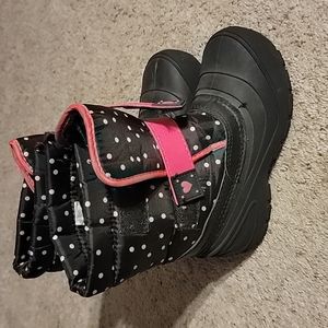 Snow boots